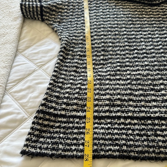 mac & jac sweater, size large - Picture 10 of 10